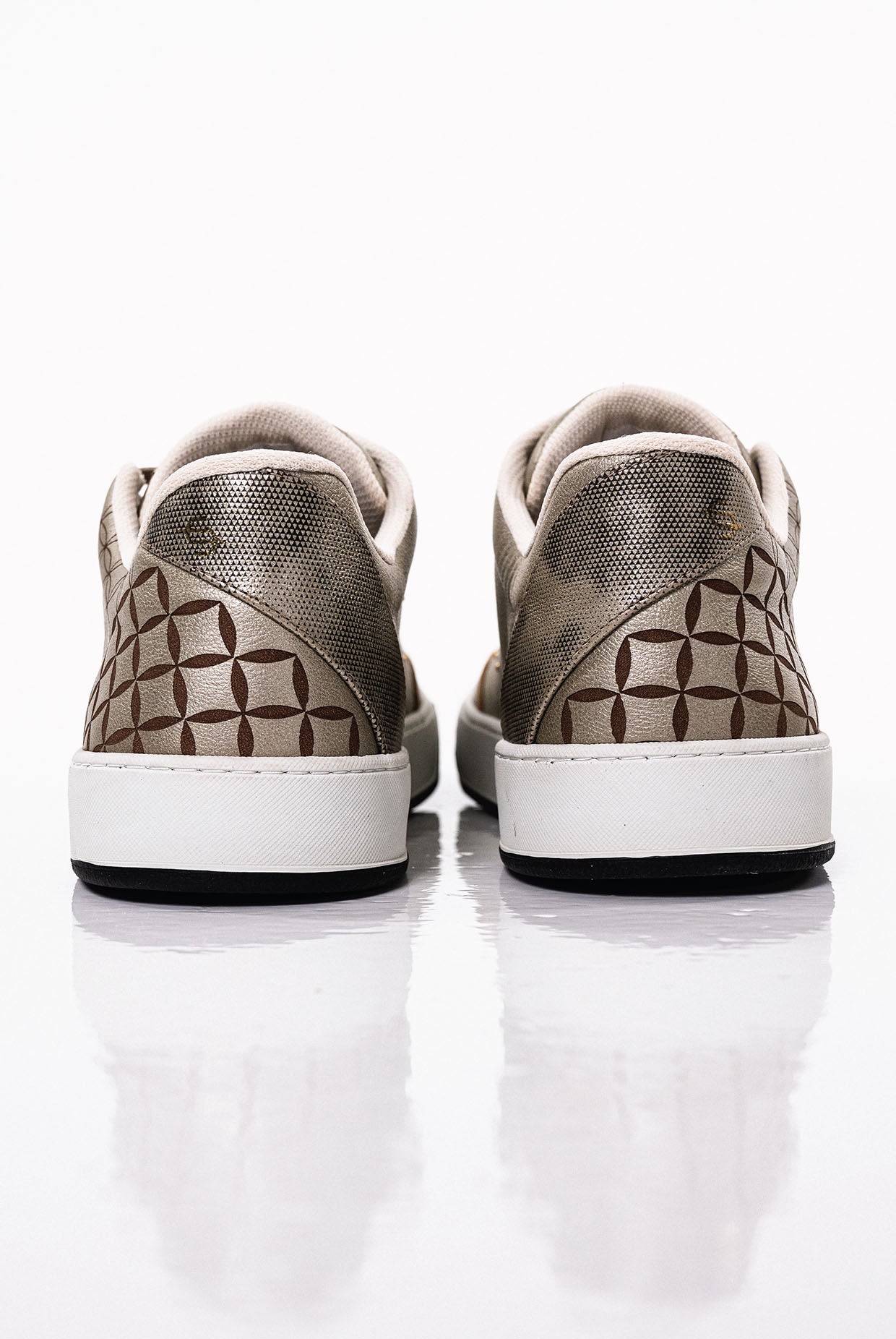 Payal Singhal X Endstate Limited Edition Sneakers - Silver