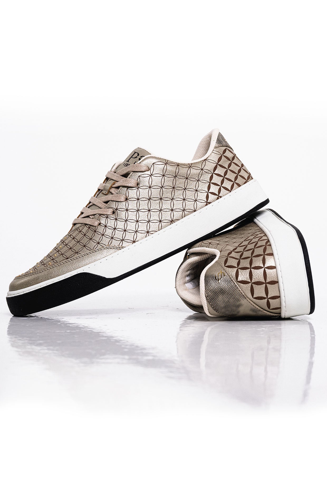 Payal Singhal X Endstate Limited Edition Sneakers - Silver