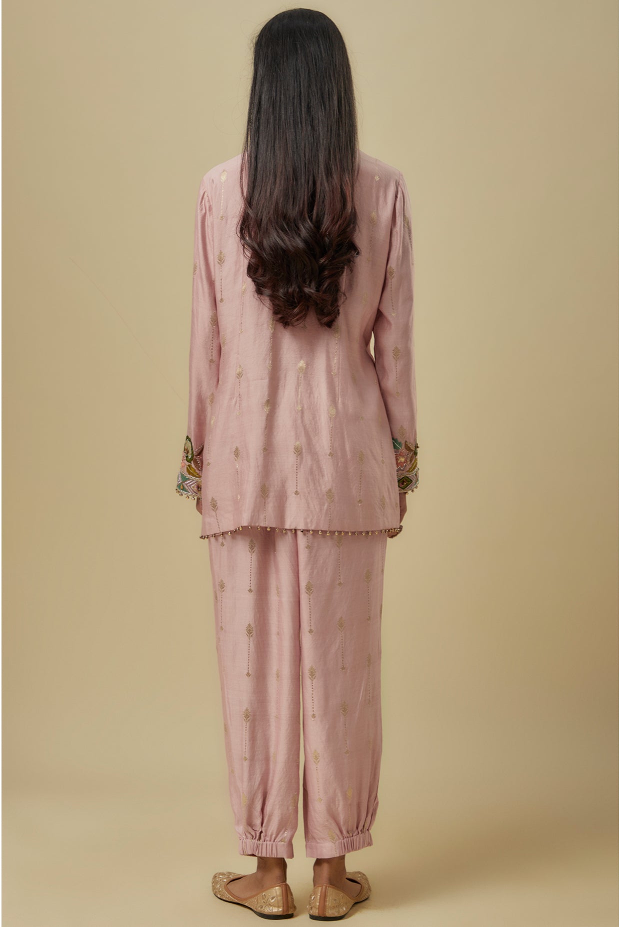 Onion Pink Brocade Butti Embroidered Yoke Kurta And Jogger Pant With Mukaish Net Dupatta.