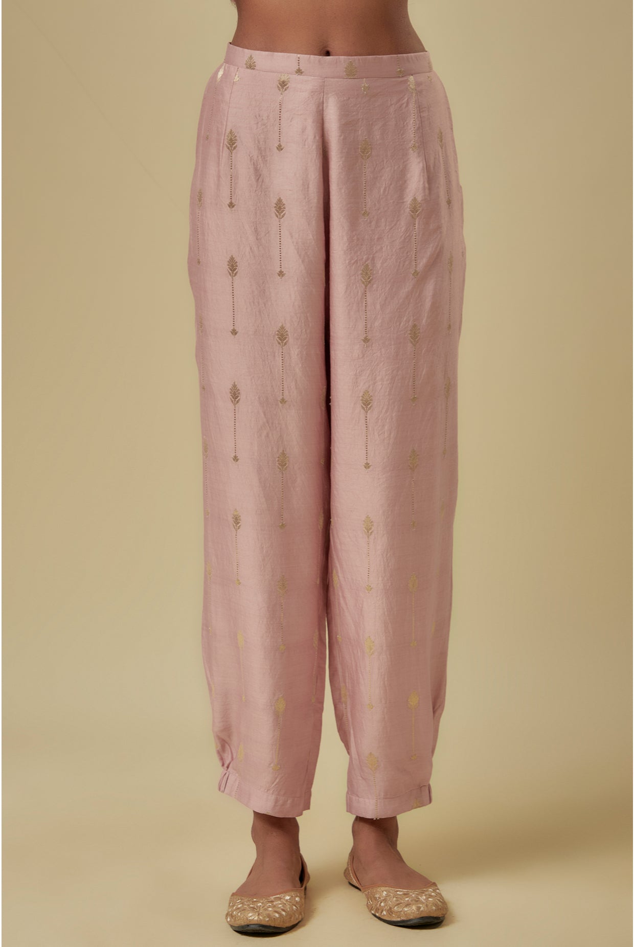 Onion Pink Brocade Butti Embroidered Yoke Kurta And Jogger Pant With Mukaish Net Dupatta.