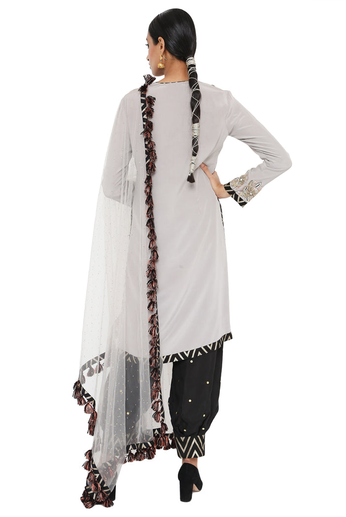 Nyla Grey Colour Embroidered Kurta With Black Colour Jogger Salwar And Grey Colour Dupatta