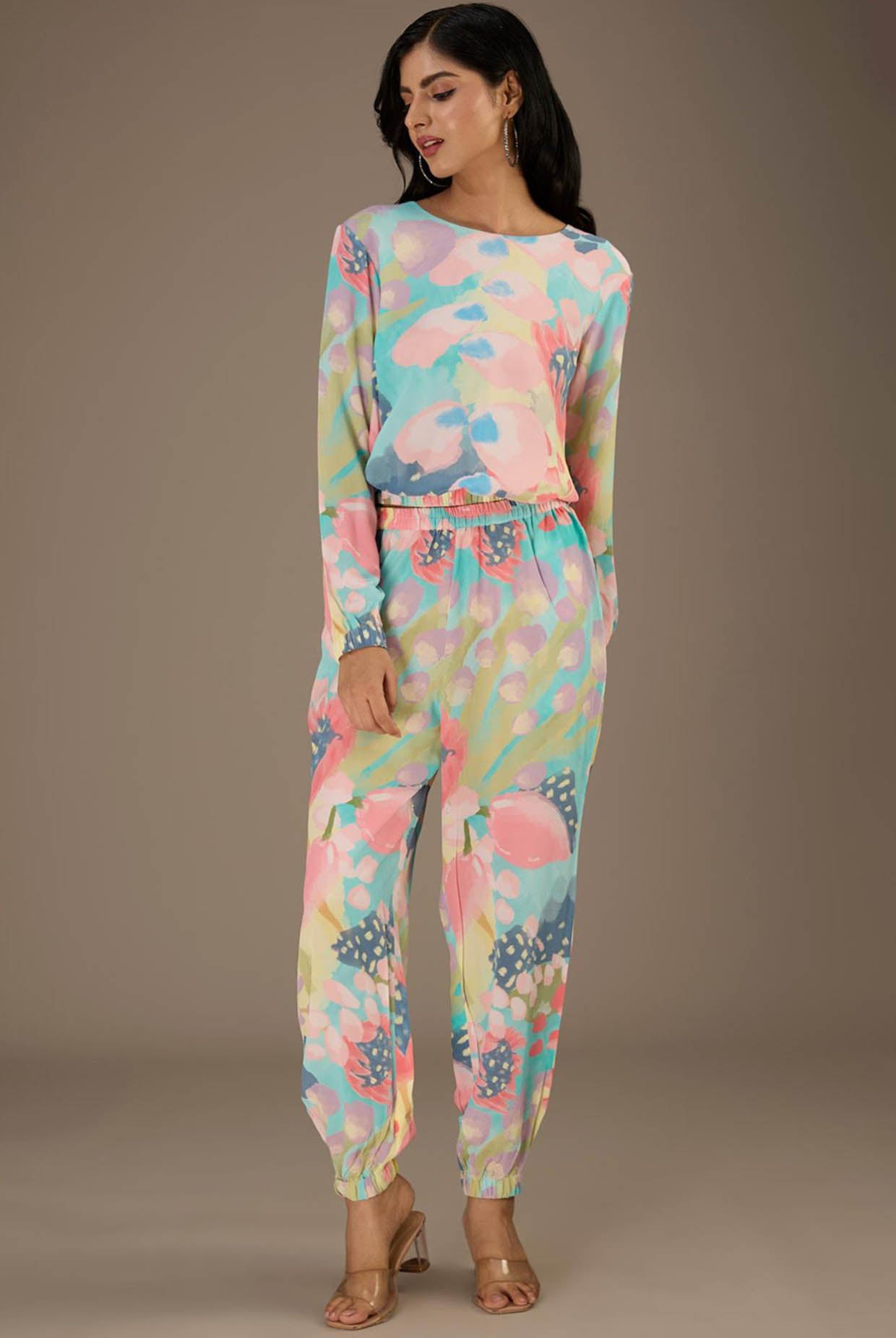 Euphoria Printed Top With Jogger Pant