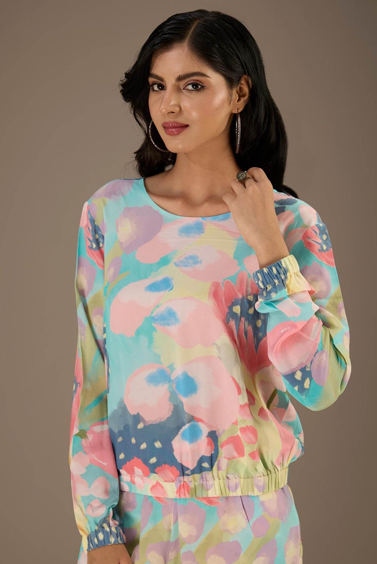 Euphoria Printed Top With Jogger Pant