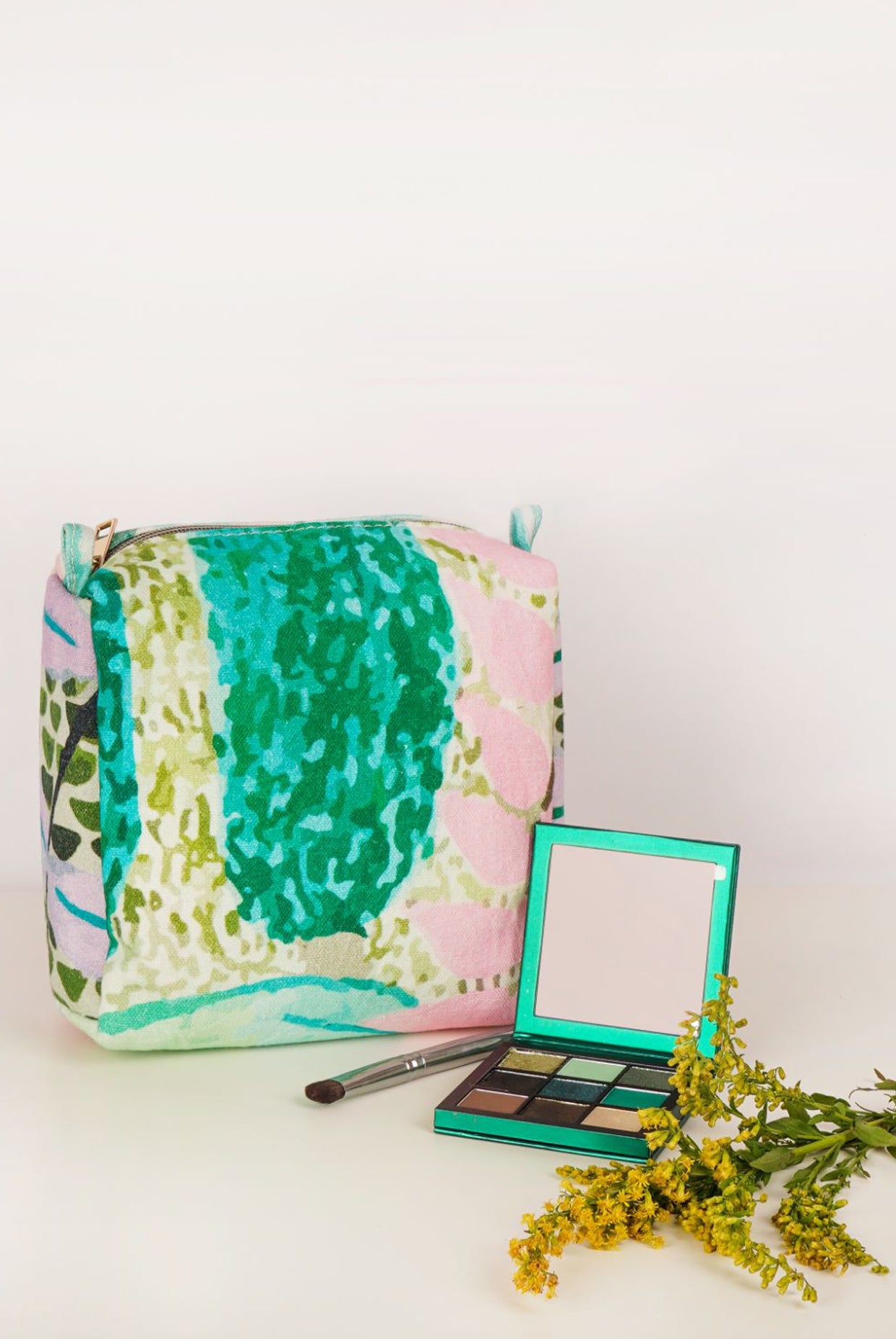 Tropical Print Canvas Small, Medium And Large Vanity Kit Set