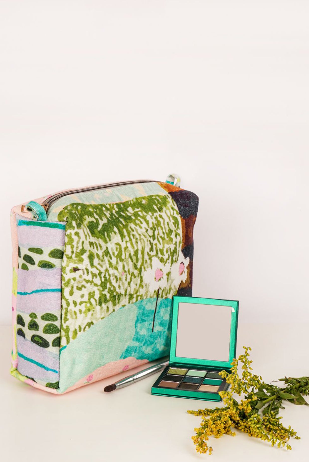 Tropical Print Canvas Small, Medium And Large Vanity Kit Set