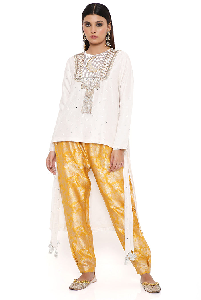 Chaantara Off White Abla Silk Embroidered High Low Kurta With Mustard Brocade Constructed Pant