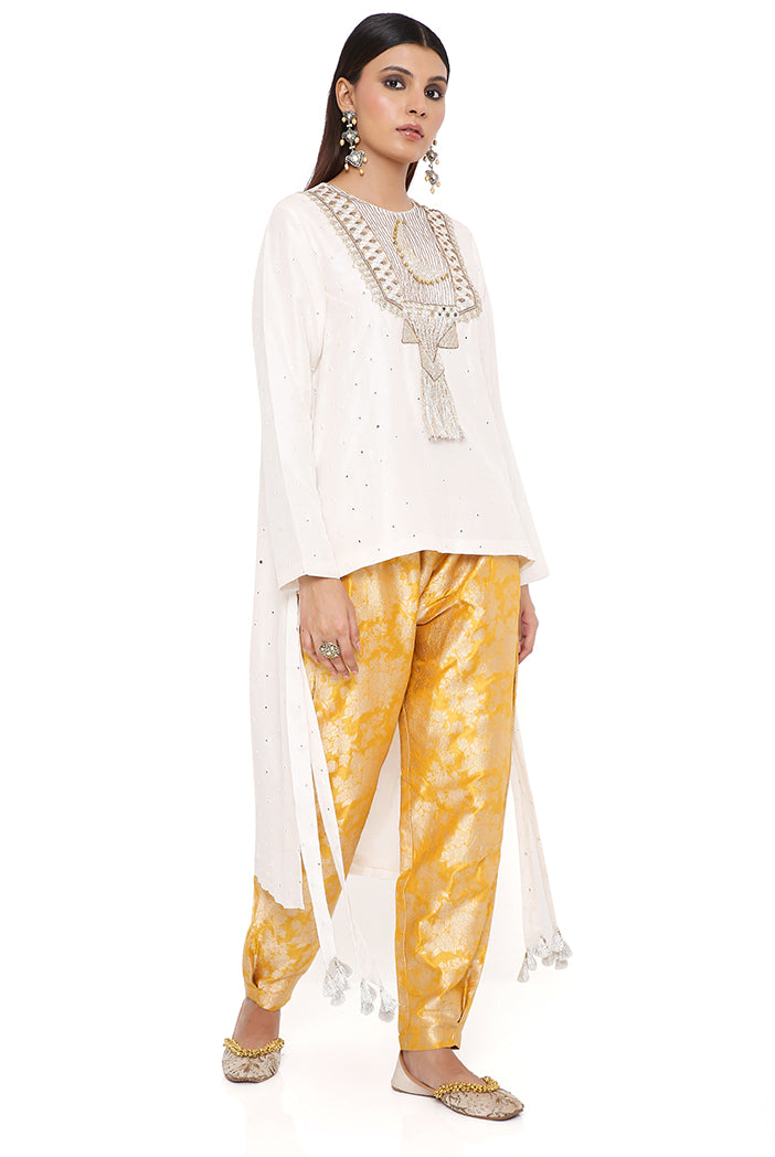 Chaantara Off White Abla Silk Embroidered High Low Kurta With Mustard Brocade Constructed Pant