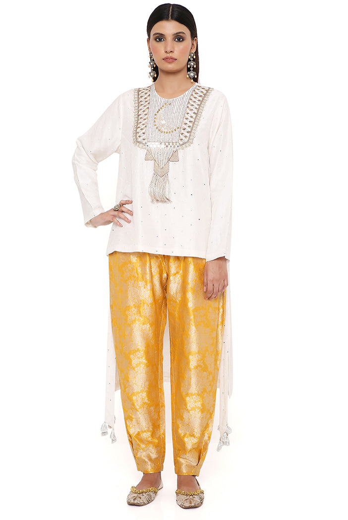 Chaantara Off White Abla Silk Embroidered High Low Kurta With Mustard Brocade Constructed Pant