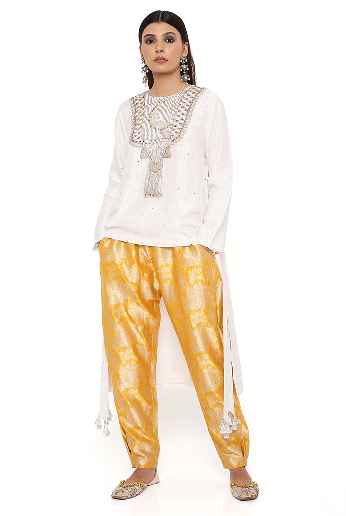 Chaantara Off White Abla Silk Embroidered High Low Kurta With Mustard Brocade Constructed Pant
