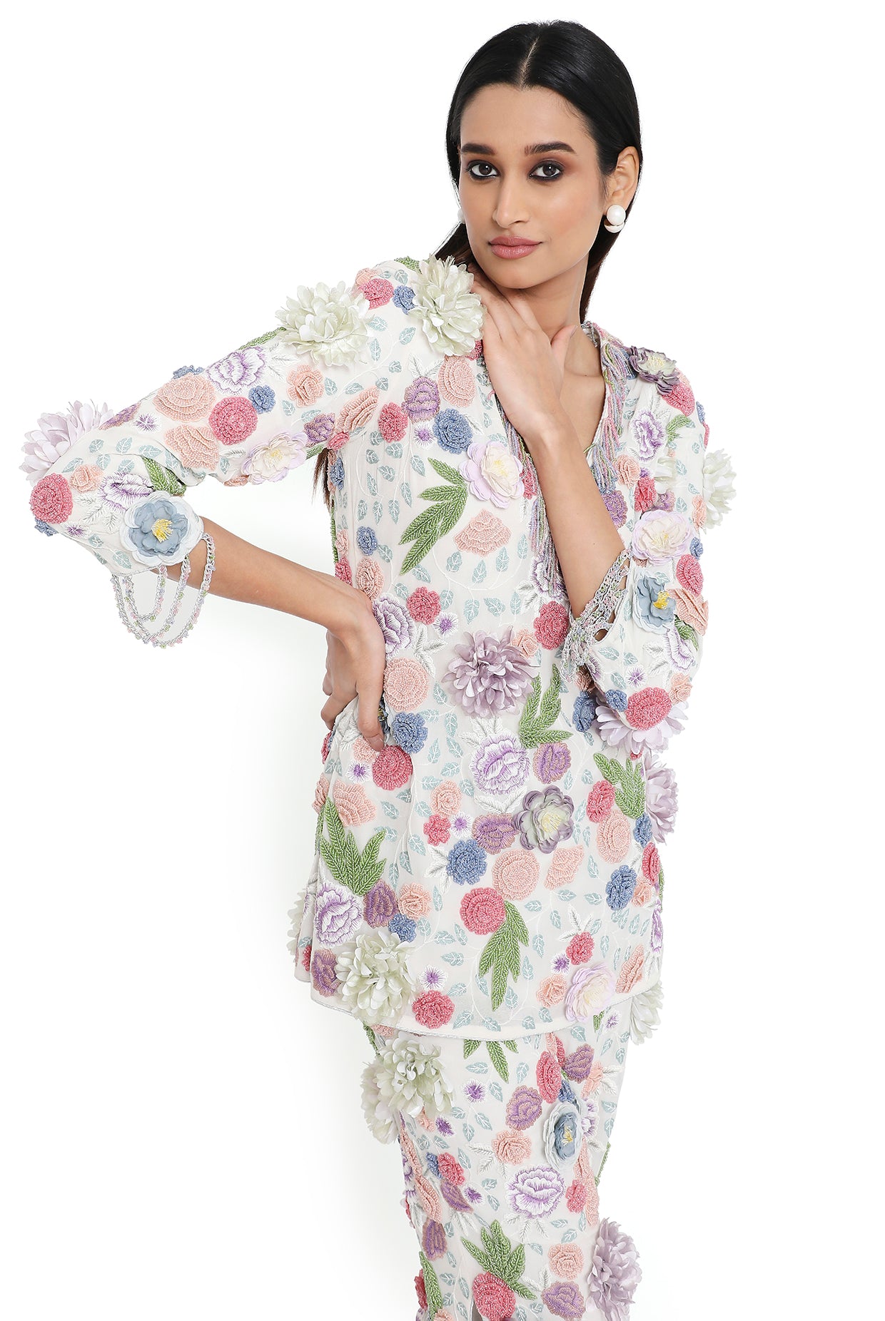 Irene Off White Embroidered Short Kurta And Pant With Metal Chain Hanging