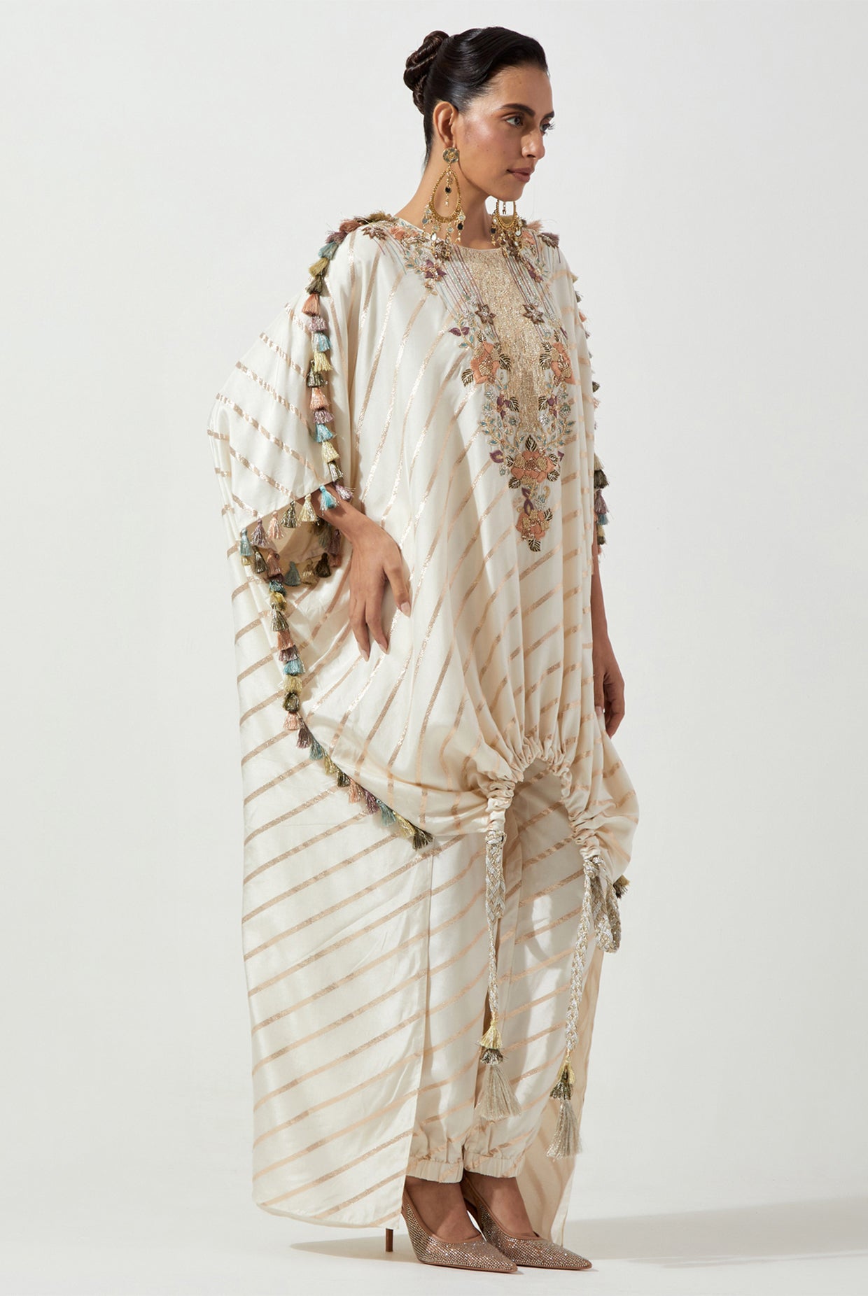 OFF WHITE LINE DOLA SILK KURTA WITH JOGGER PANTS