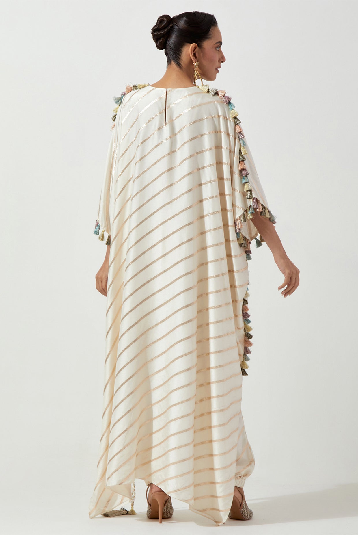 OFF WHITE LINE DOLA SILK KURTA WITH JOGGER PANTS