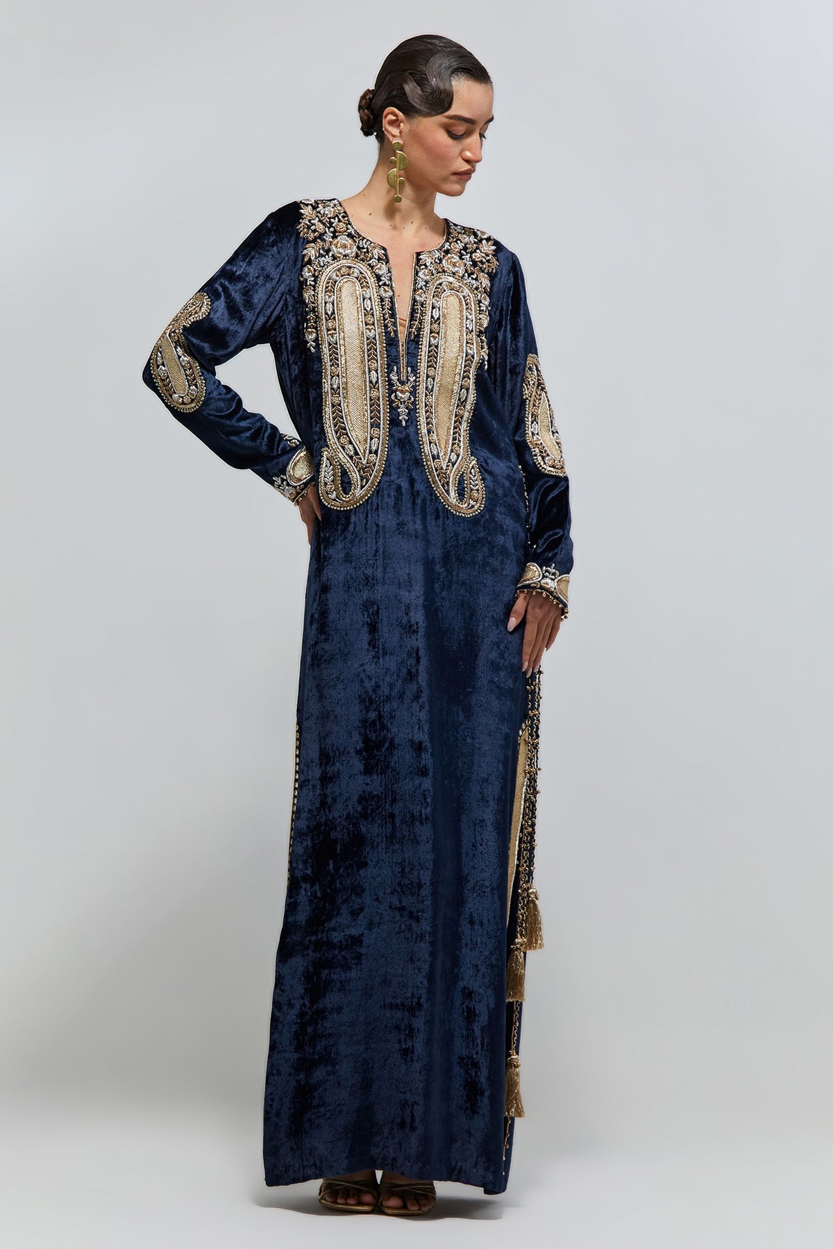 Mazin Navy Blue Velvet Embroidered Yoke Beyza Kaftan