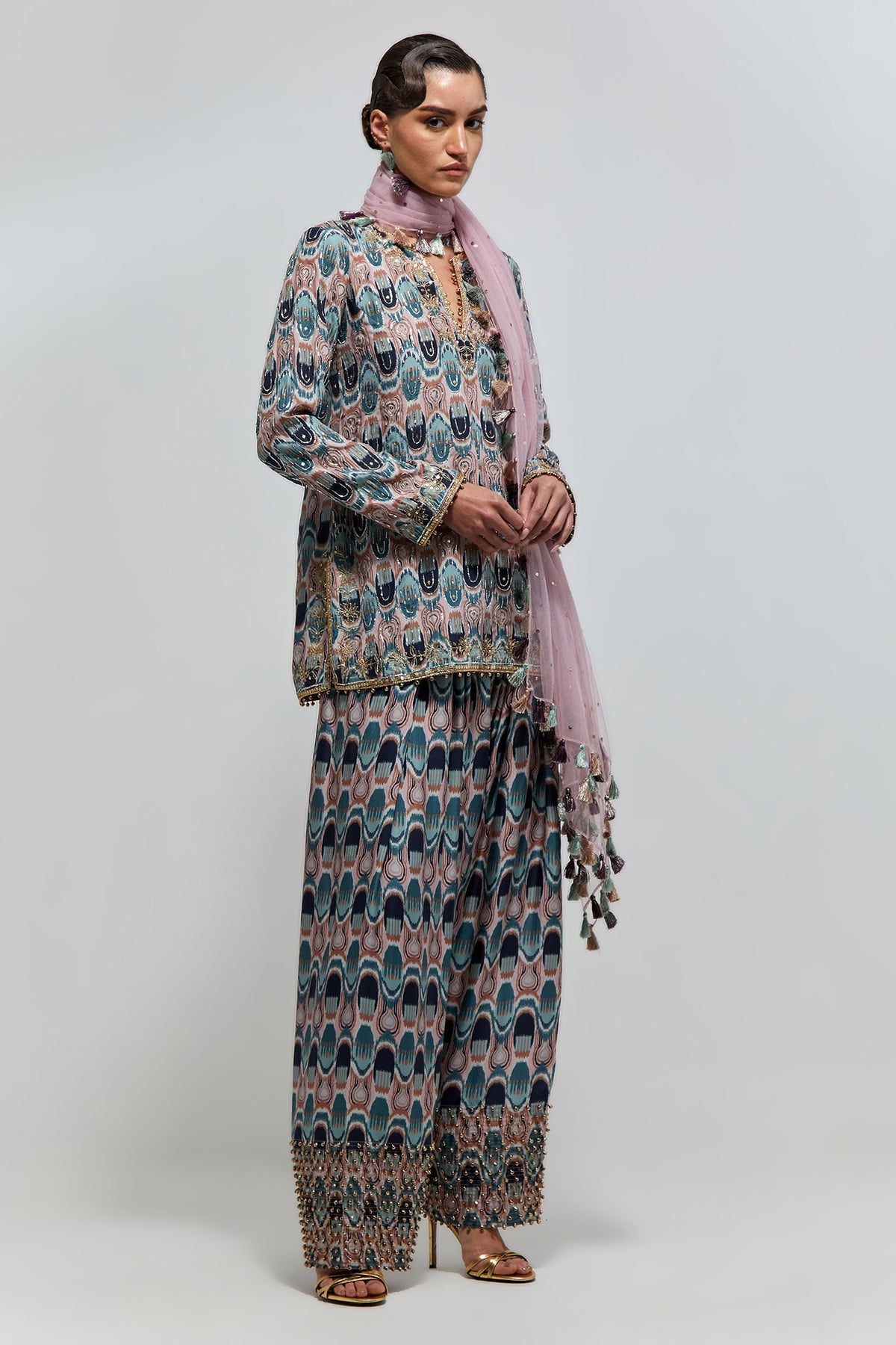 Parisa Indigo Kasbah Printed Abutai Silk Kurta With Farshi Salwar And An Onion Pink Mukaish Net Dupatta