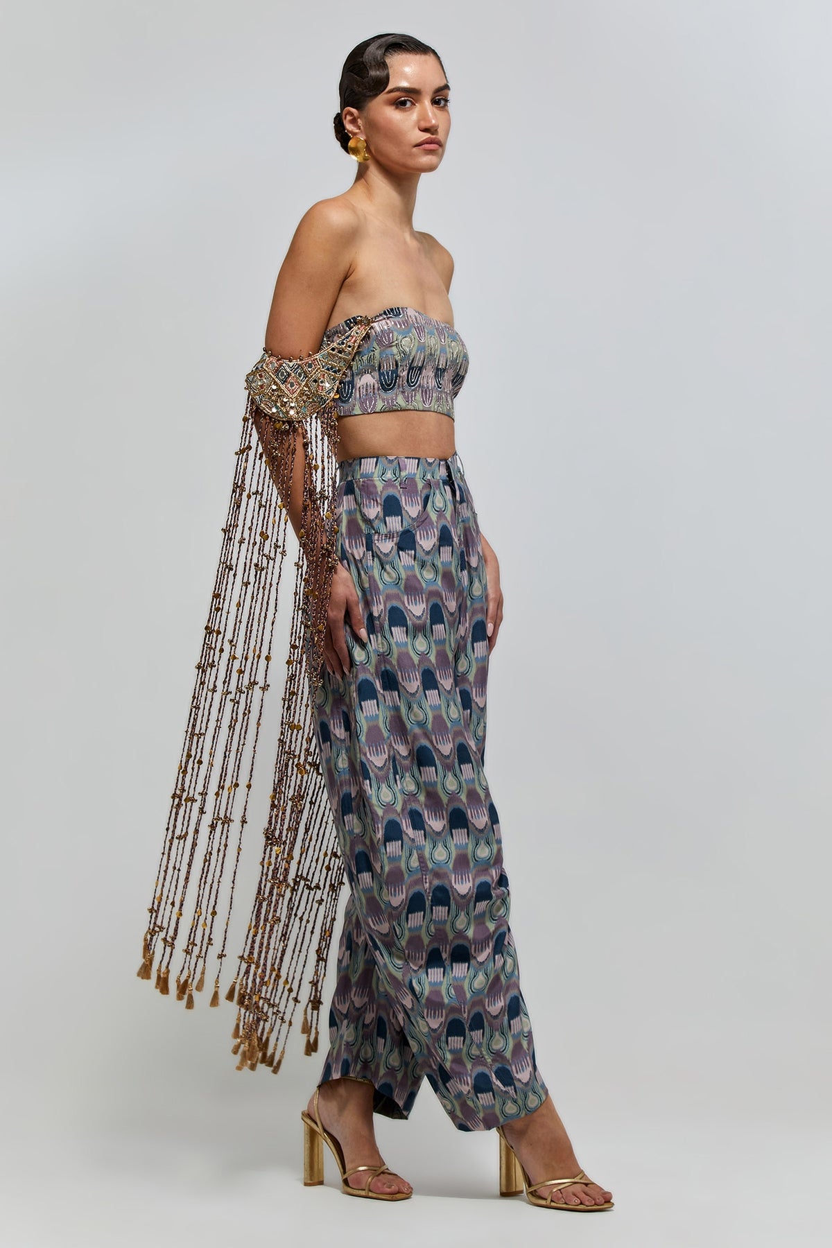 Fahya Purple Kasbah Printed Abutai Silk Bustier And Pants With Lilac Georgette Embroidered Bajubands