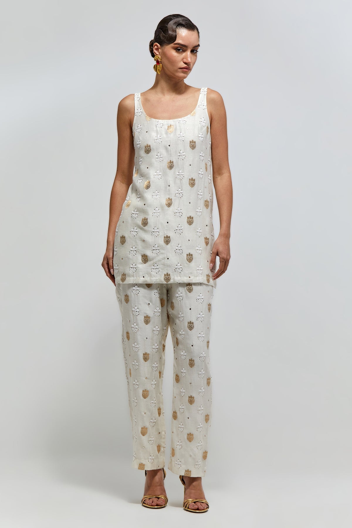 Zarif Gold Stripe Tissue Embroidered Yoke Kurta With Off-White Bustier With Palazzo And Mukaish Net Dupatta