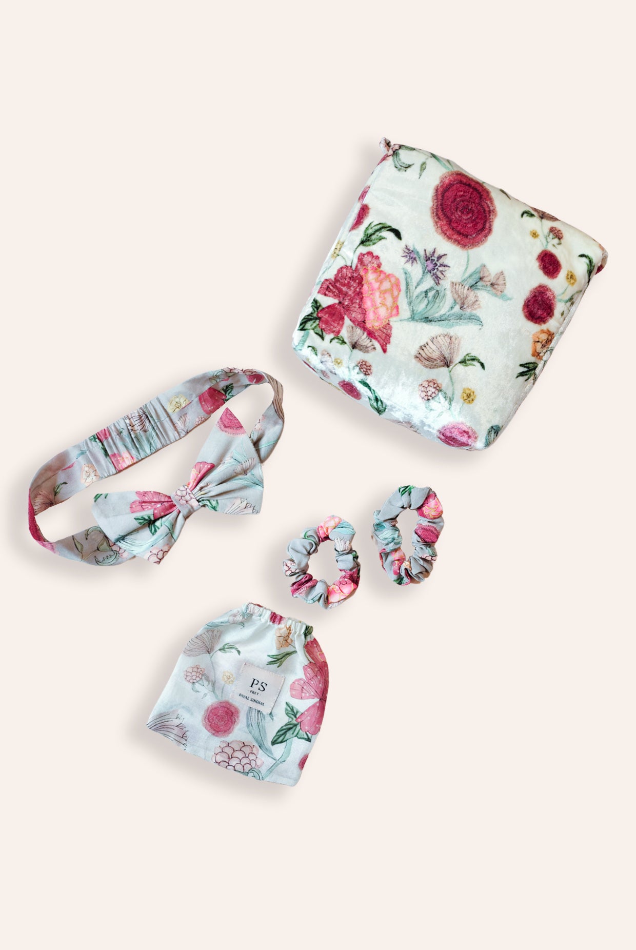 Payal Singhal Classic Gift Hamper for Women (Set of 4)
