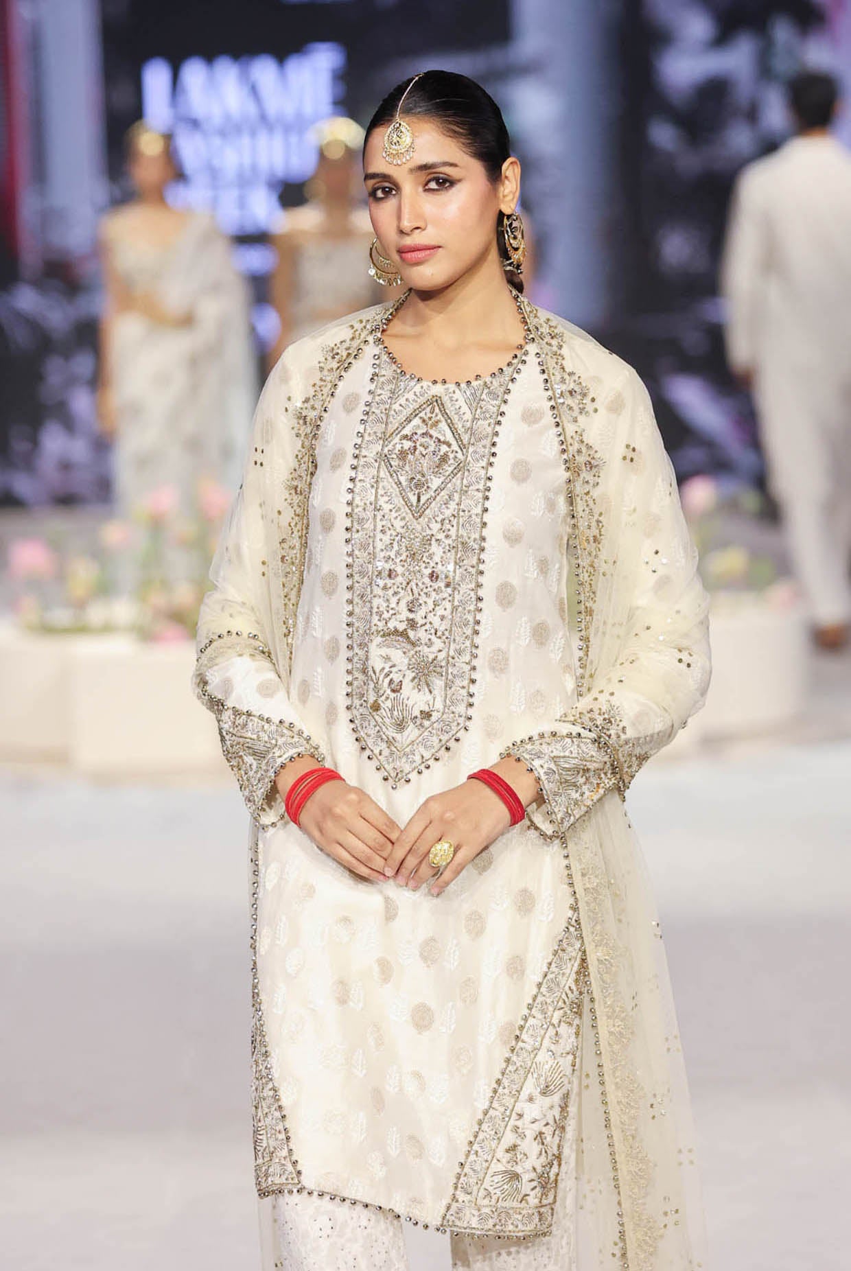 Gauhar Off White Straight Embroidered Yoke Kurta And Straight Pant With Embroidered Dupatta