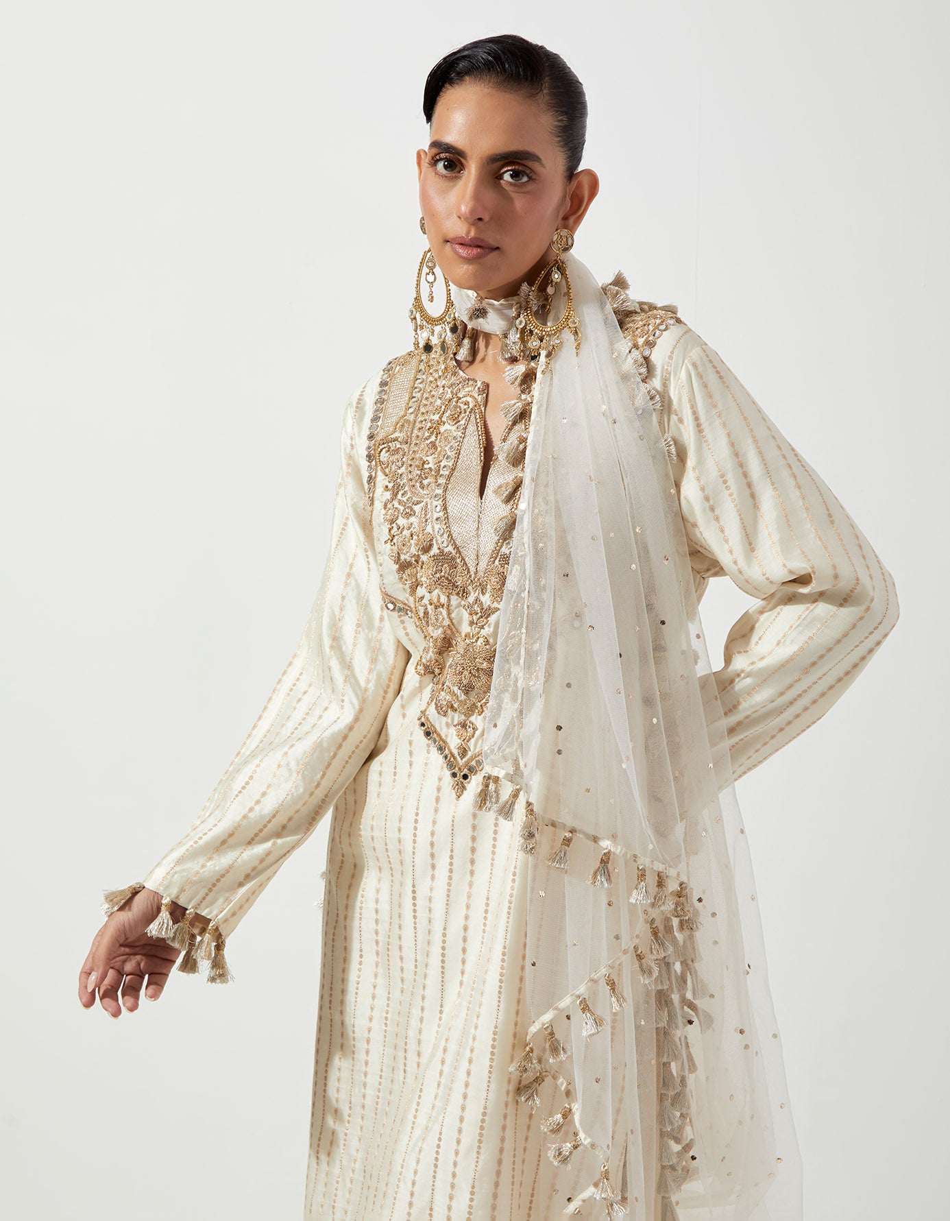 Off-White Kurta With Pant And Dupatta