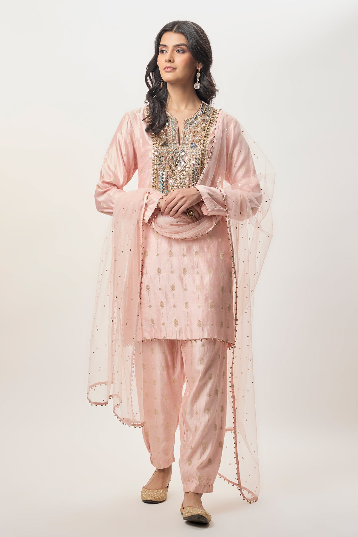 Farnaz Blush Pink Chiniya Silk Embroidered Yoke Kurta With Jogger Pant And Mukaish Net Dupatta