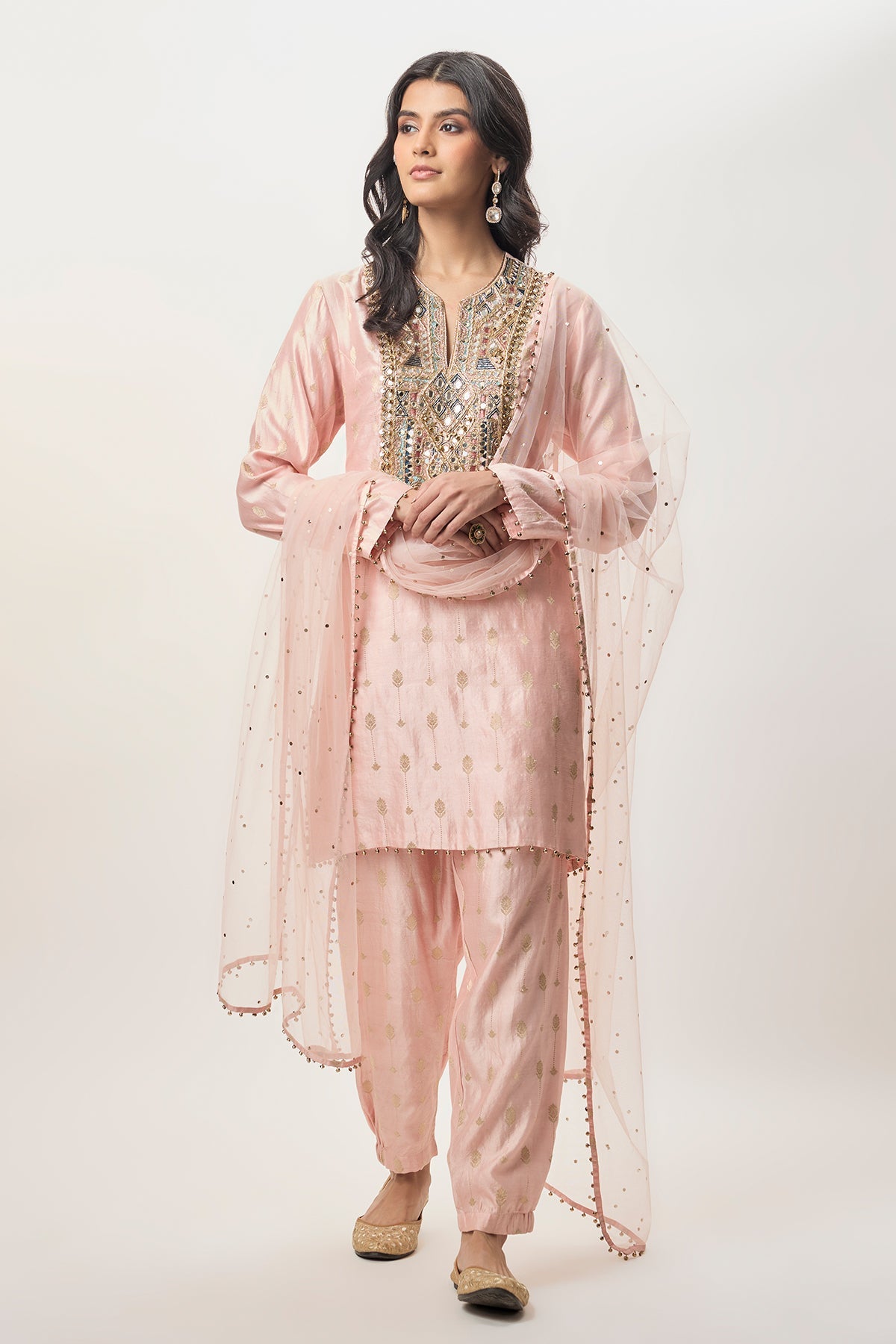 Farnaz Blush Pink Chiniya Silk Embroidered Yoke Kurta With Jogger Pant And Mukaish Net Dupatta