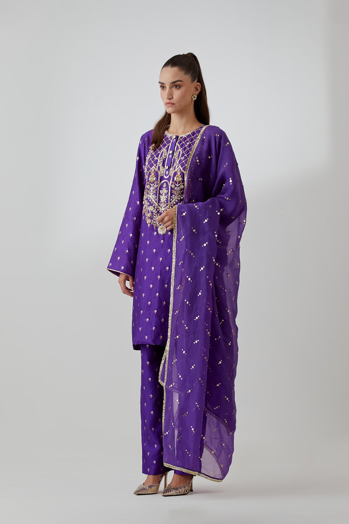 Purple Banarasi Embroidered Yoke Kurta With Pant And Mukaish Organza Dupatta