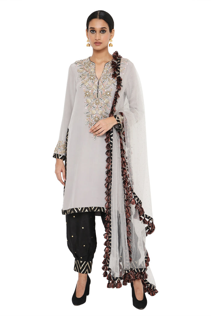 Nyla Grey Colour Embroidered Kurta With Black Colour Jogger Salwar And Grey Colour Dupatta