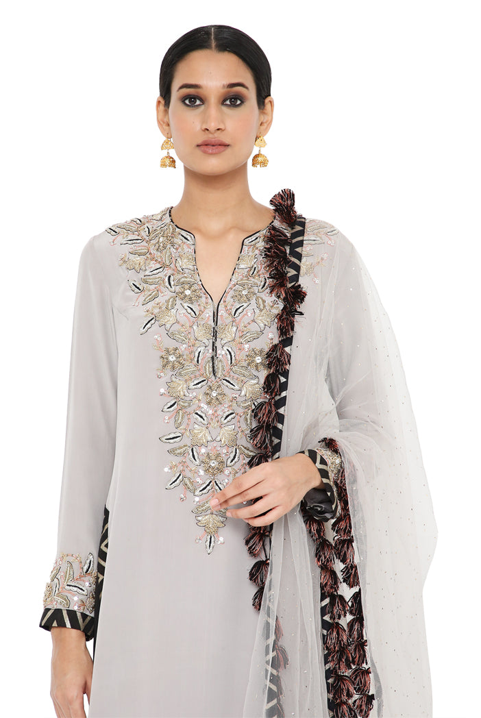 Nyla Grey Colour Embroidered Kurta With Black Colour Jogger Salwar And Grey Colour Dupatta