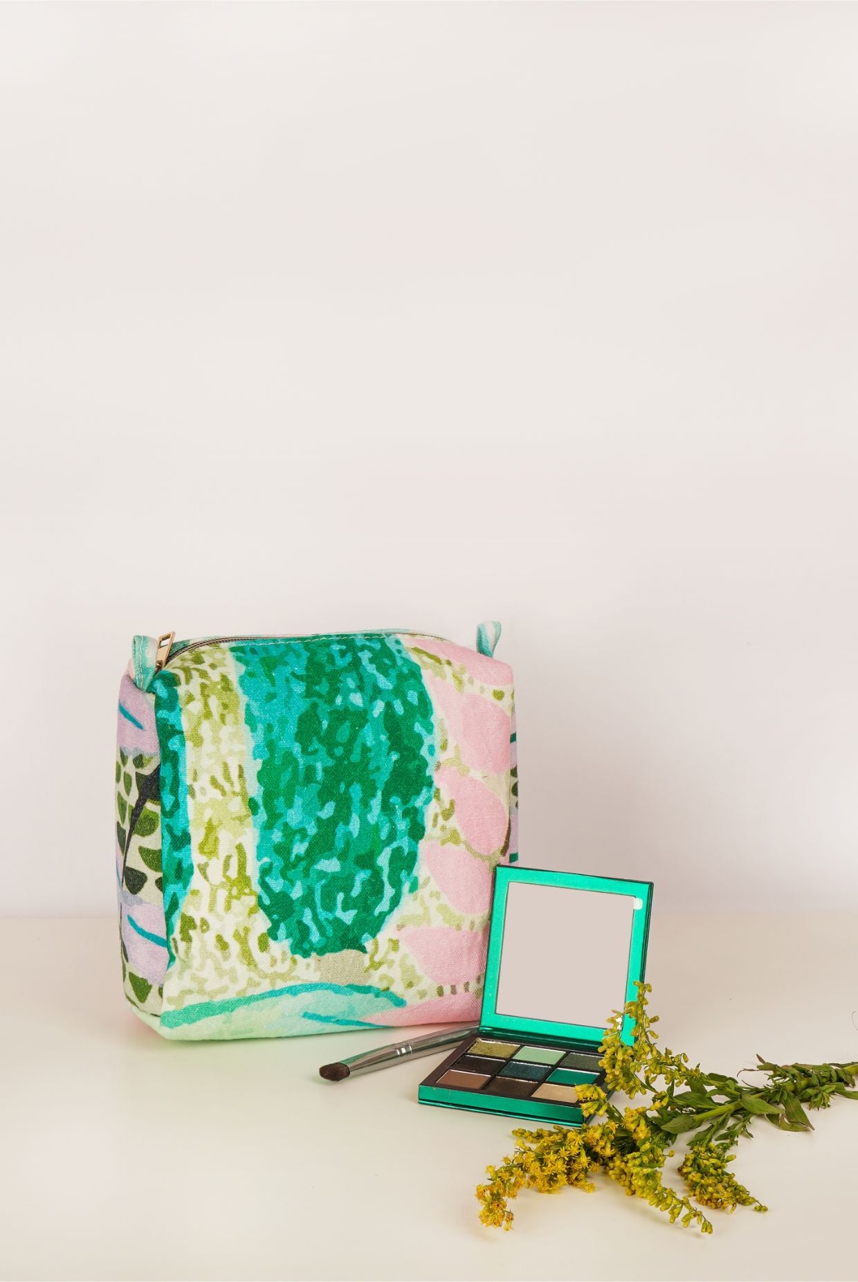 Tropical Print Canvas Small Size Vanity Kit