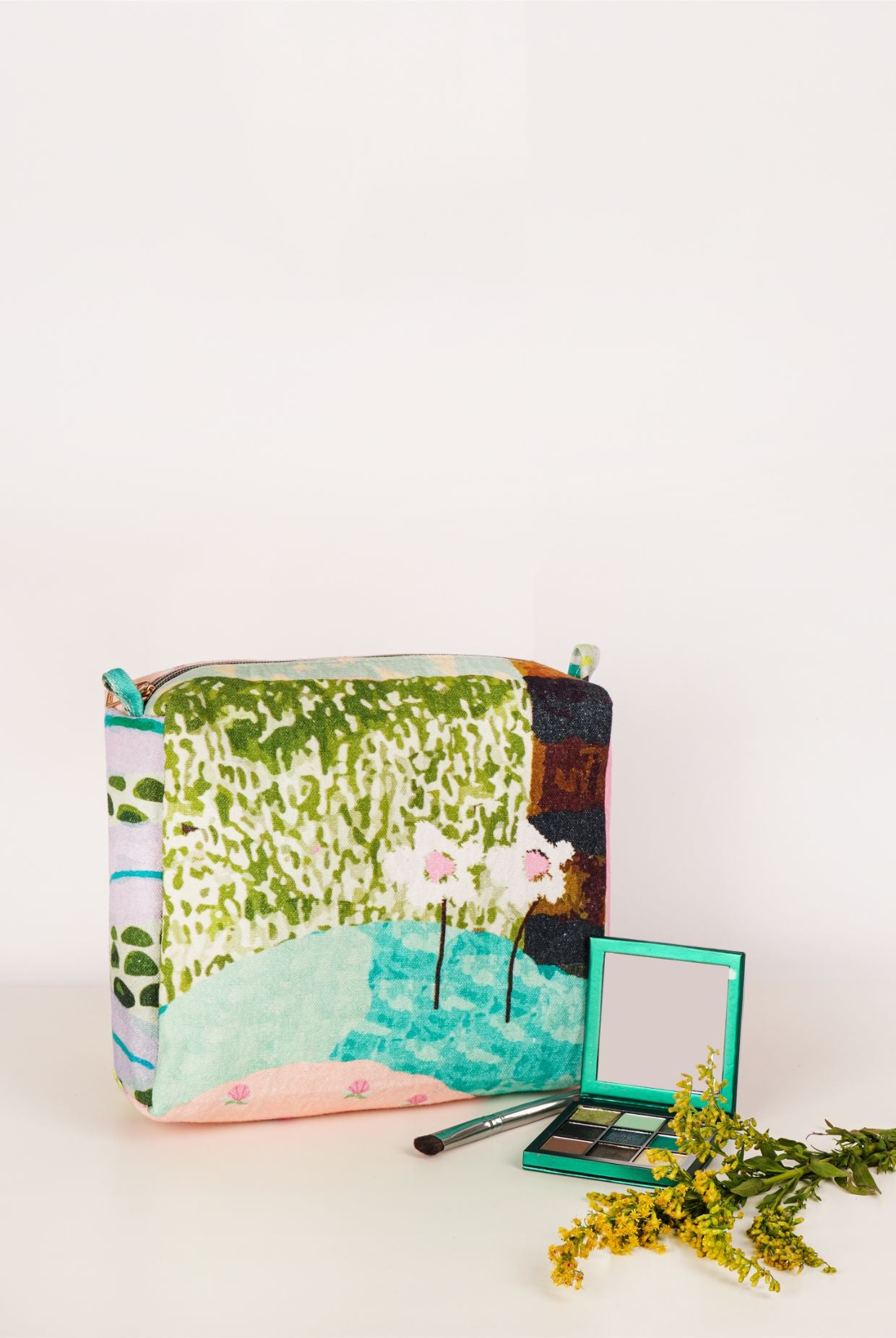 Tropical Print Canvas Medium Size Vanity Kit