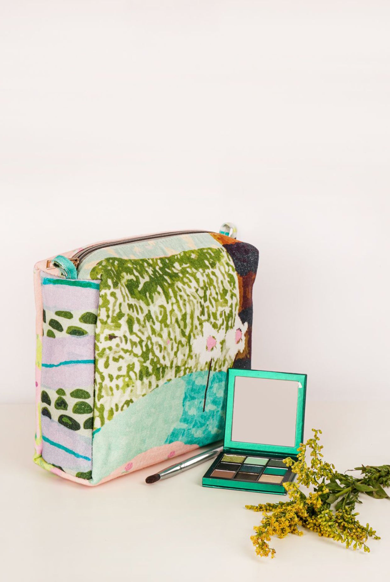 Tropical Print Canvas Medium Size Vanity Kit
