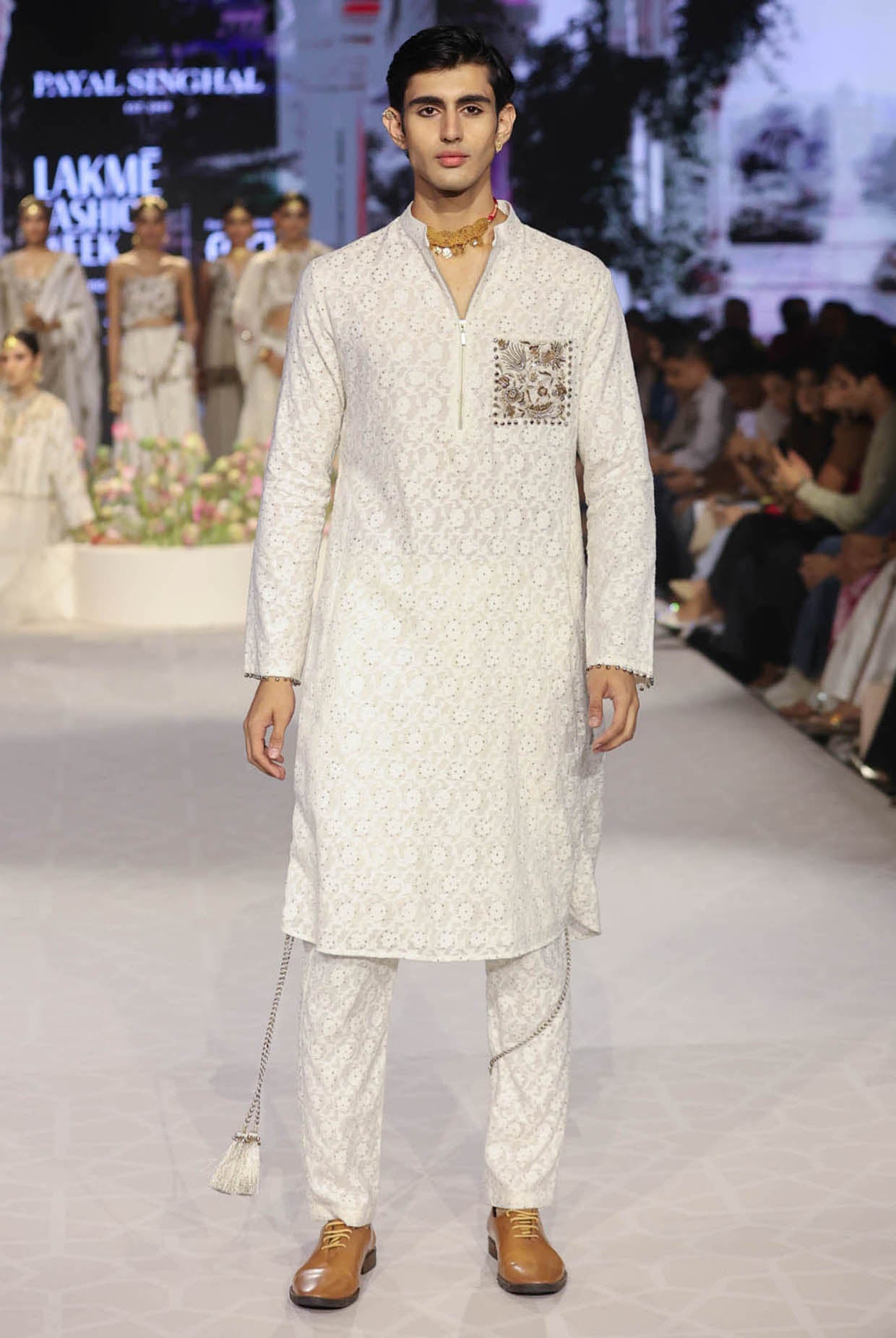 Off White Pocket Embroidered Kurta With Pant