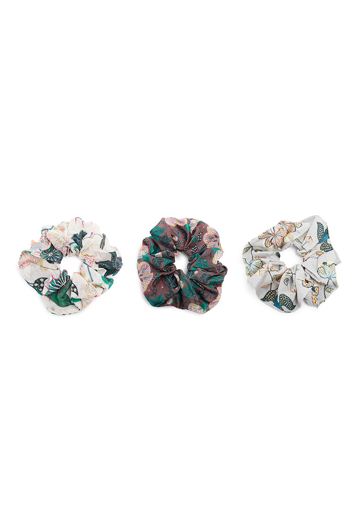 Set of 3 Assorted Silkmul Scrunchies in Signature Prints