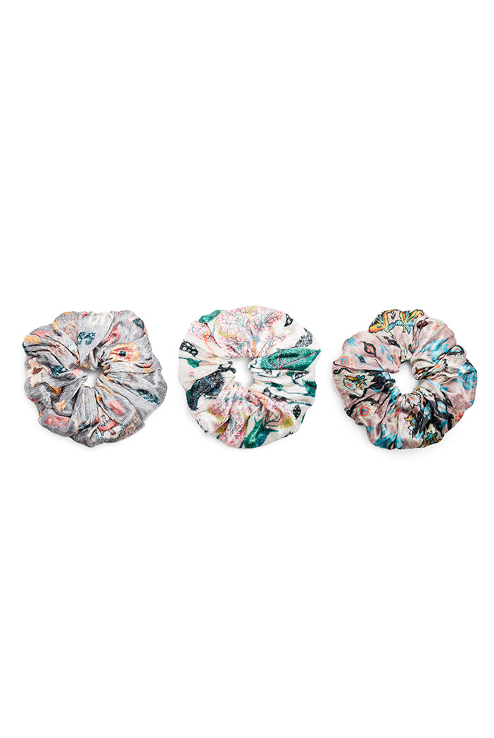 Set of 3 Assorted Velvet Scrunchies in Signature Prints